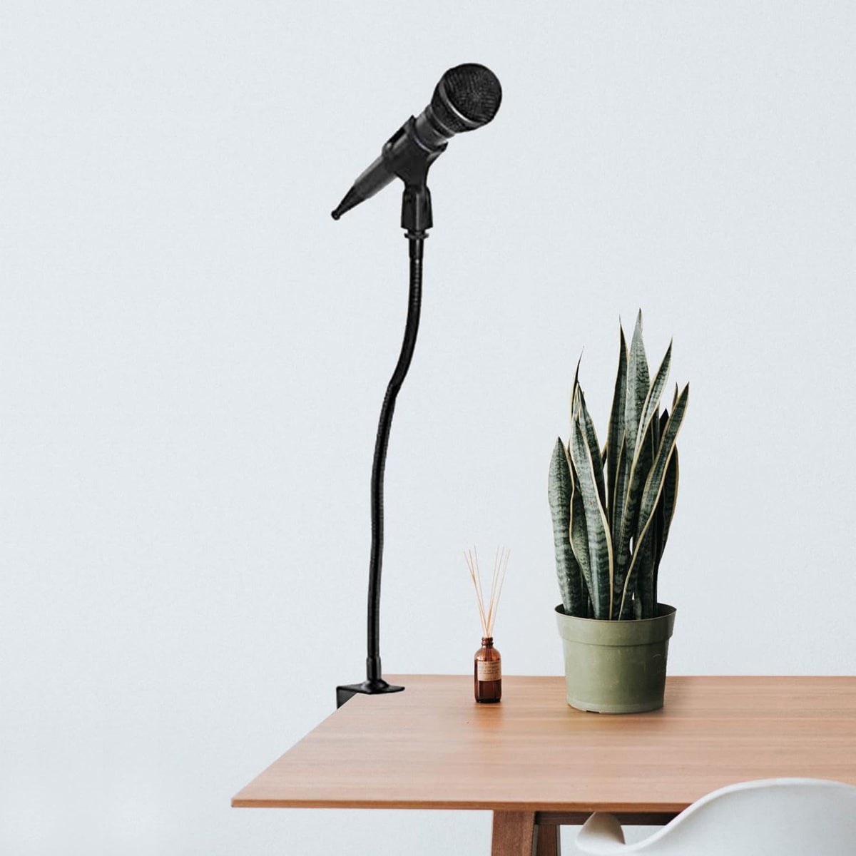 Skywin Gooseneck Microphone Holder – Adjustable Desk & Podium Mic Stand