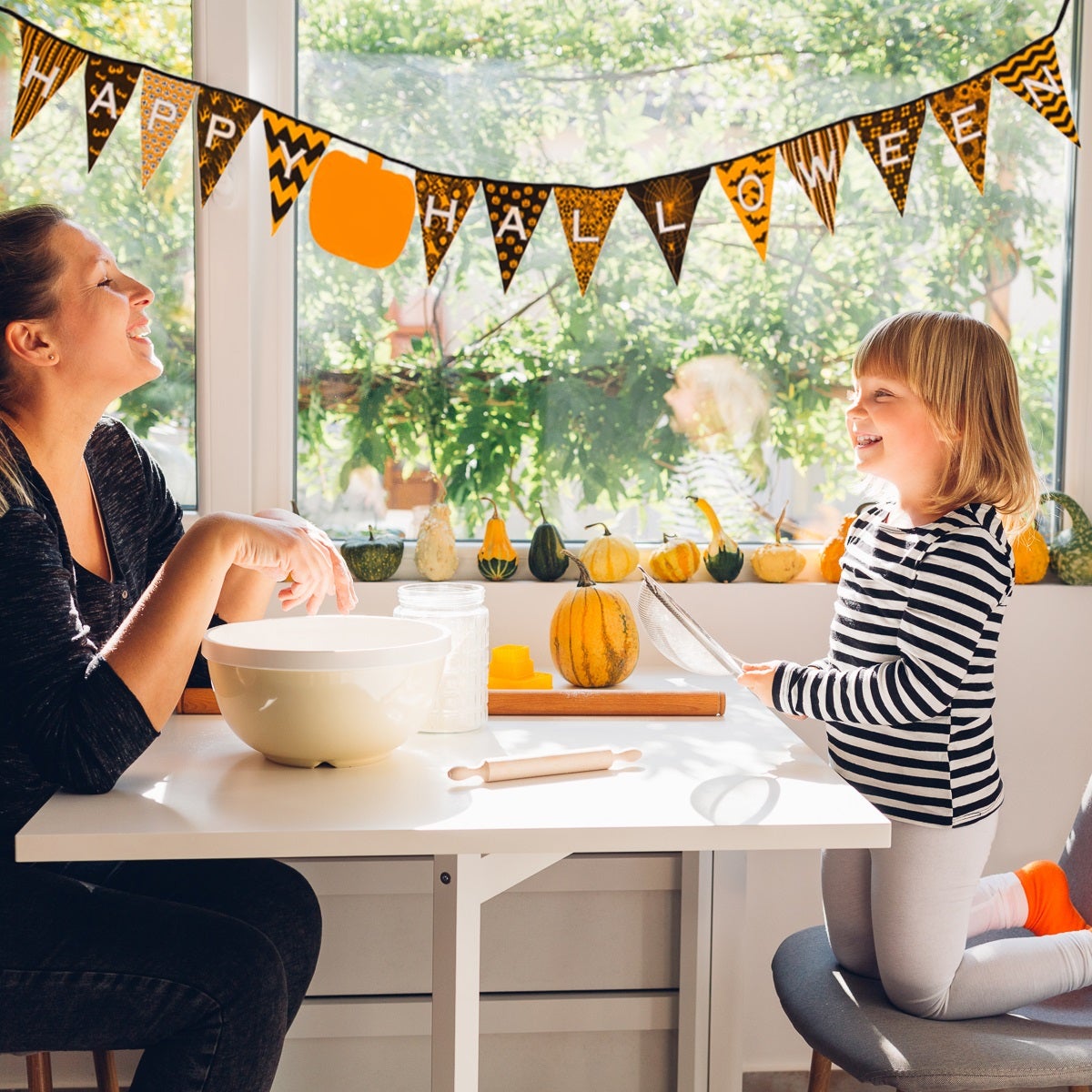 10ft Happy Halloween Pennant Banner – DIY Jack-O-Lantern