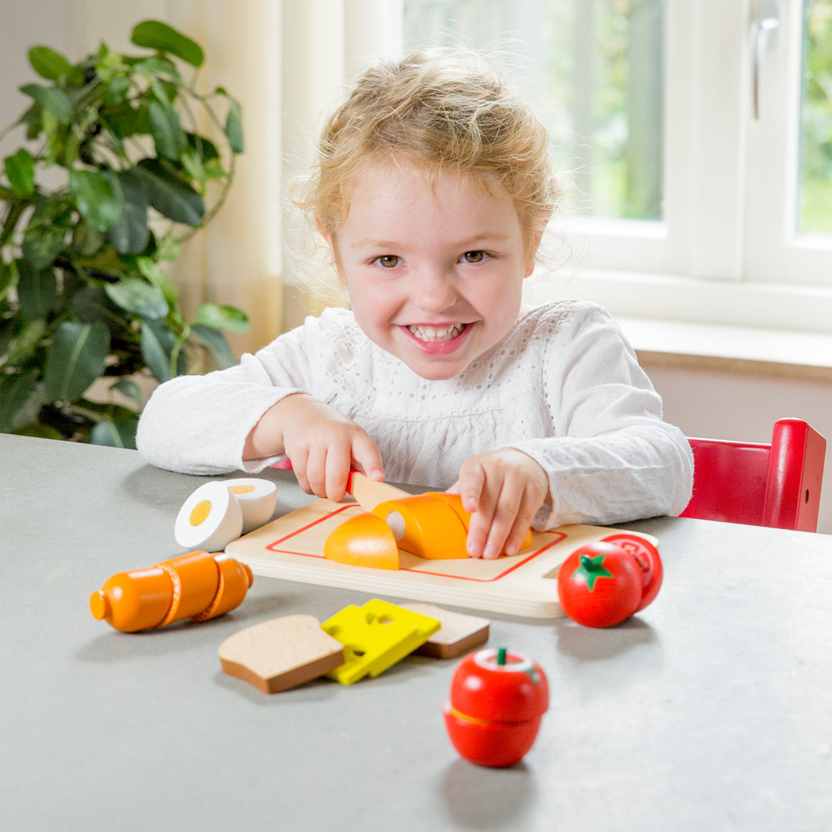 New Classic Toys Wooden Food Cutting Play Set – Meals