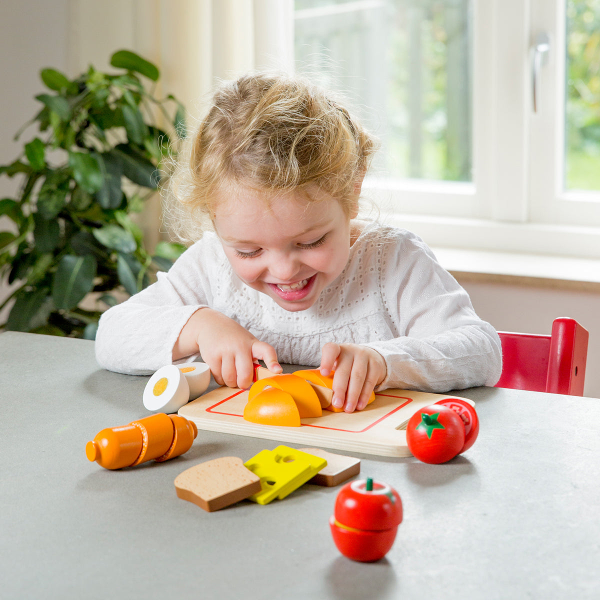 New Classic Toys Wooden Food Cutting Play Set – Meals