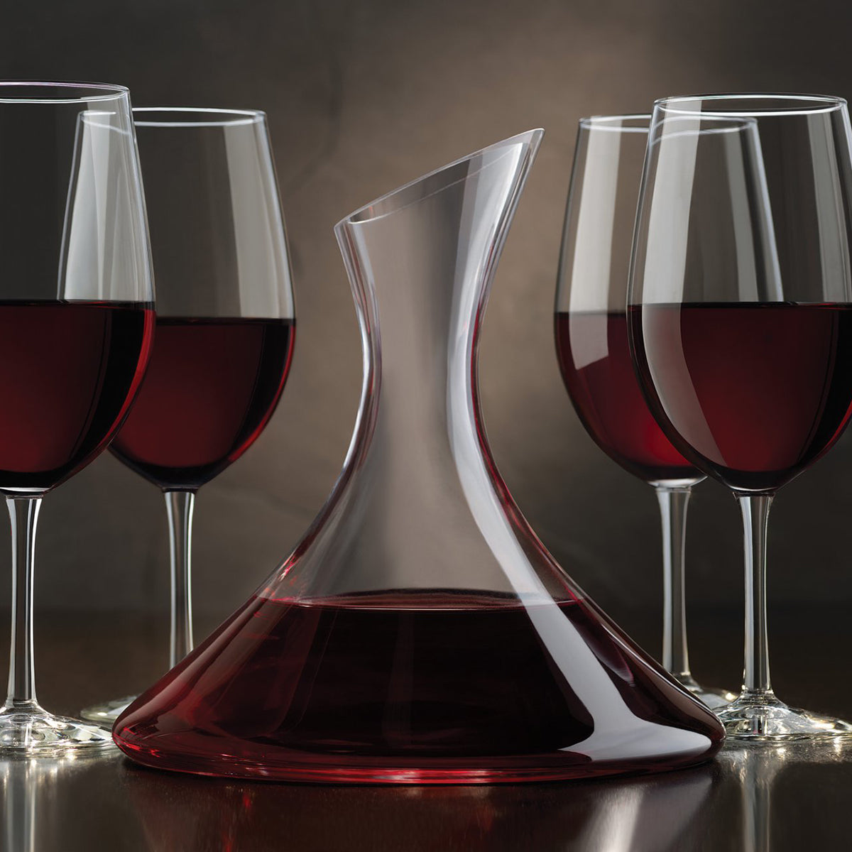 40.6oz Modern Clear Glass Wine Aerating Easy Pour Decanter