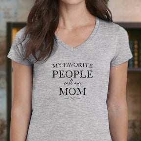 Favorite People Call Me Mom – Heather Gray Graphic T-Shirt