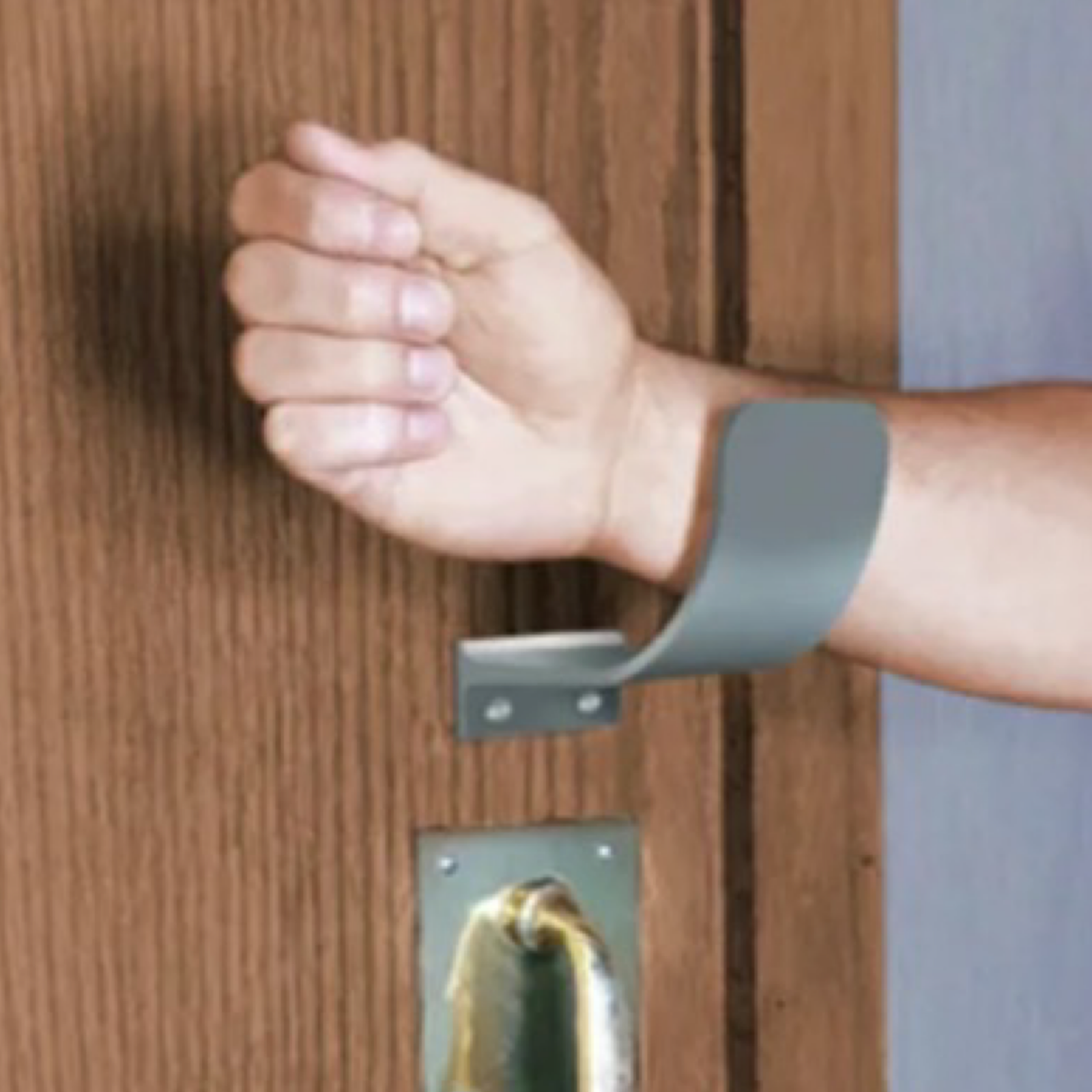 Hands-Free Arm-Operated Door Pull