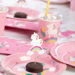 110pc Unicorn Birthday Party Supplies & Décor Kit For 12 Guests